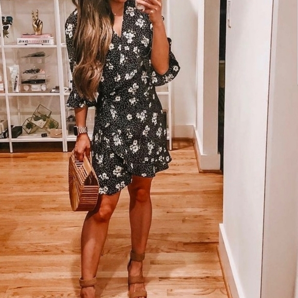 NWT LOFT Black Floral Wrap Skort Romper Dress Womens Size 4 Small - Picture 10 of 13